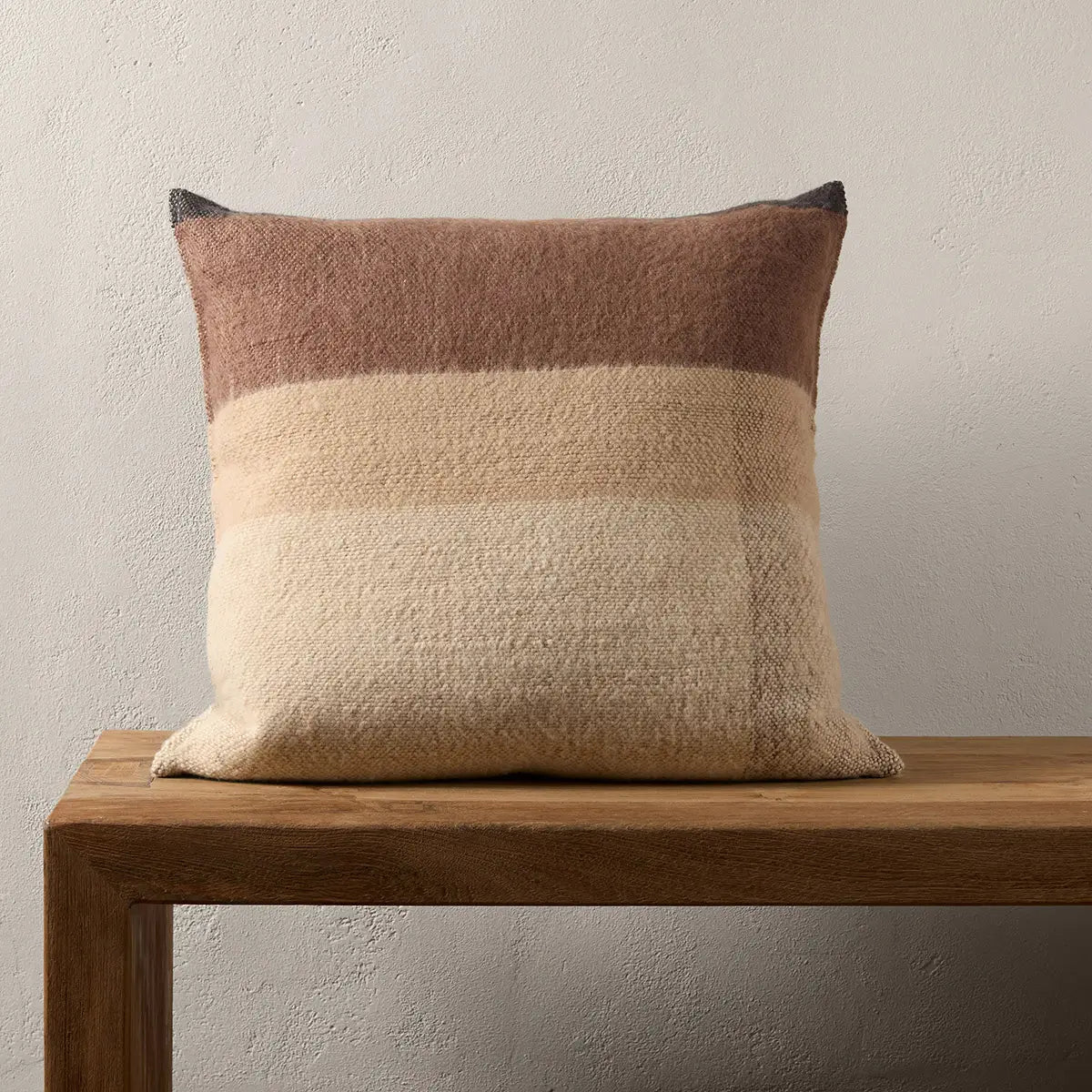 Decor Jaipur Living MARGOSA MGP08 26 INCH PILLOW