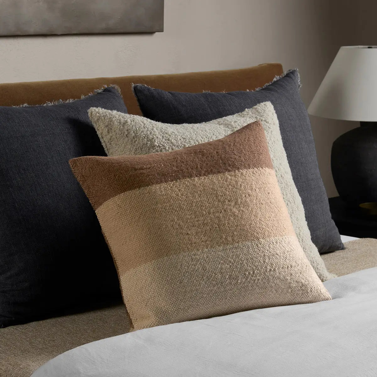 Decor Jaipur Living MARGOSA MGP08 26 INCH PILLOW