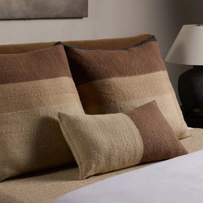 Decor Jaipur Living MARGOSA MGP11 13X25 INCH LUMBAR PILLOW